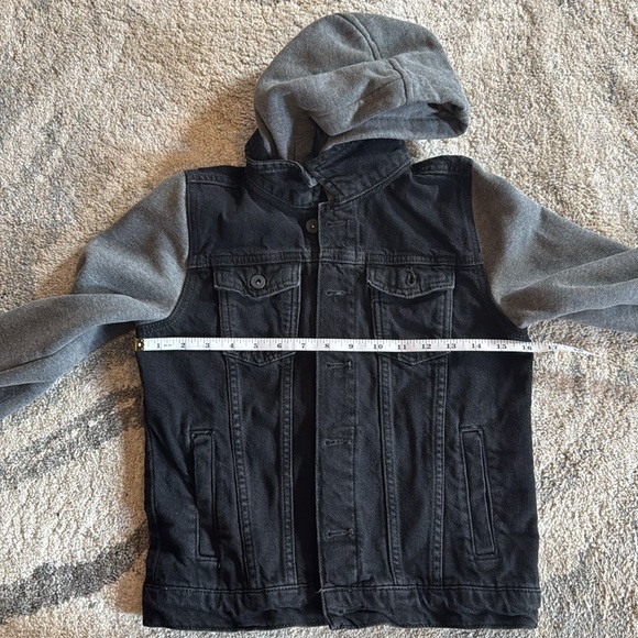 Denim hoodie jacket with sweatshirt sleeves in black and gray - Picture 10 of 10